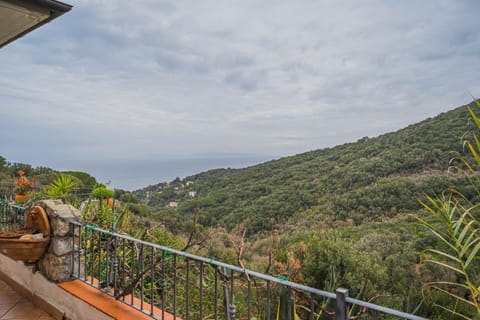 Day, Balcony/Terrace, Mountain view, Sea view