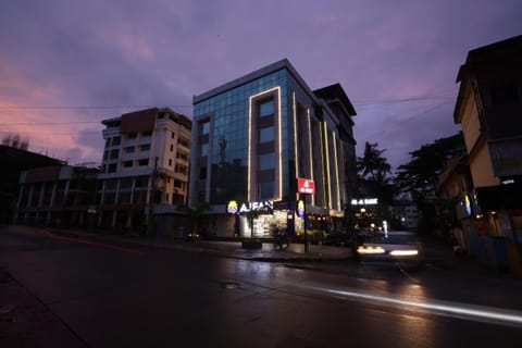 Royal Plaza Suites Hotel in Mangaluru