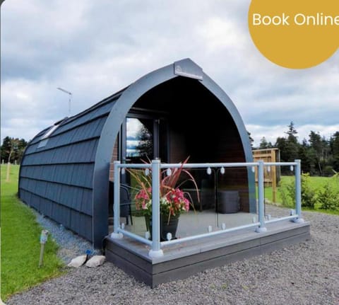 Robins Nest Glamping Pod with Hot Tub Luxury tent in Scotland