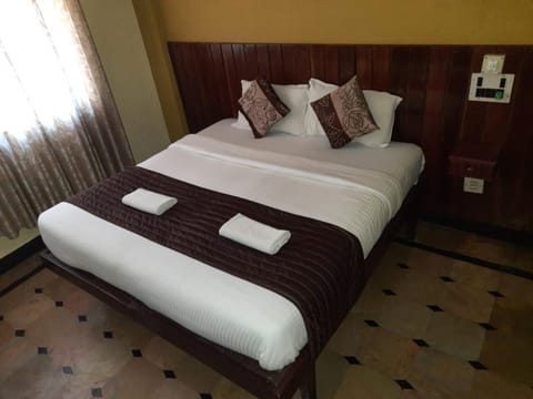 HOTEL CAVERI COMFORT INN Hotel in Madikeri