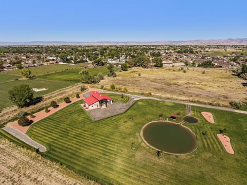 Carriage - Guest House On 5 Acres! Casa in Fruita