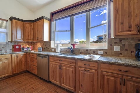Black Bear Ii - Close To Town Luxury Double Ensuites! House in Fruita