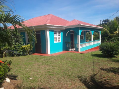 Danglez Bed & Breakfast Vacation rental in Dominica