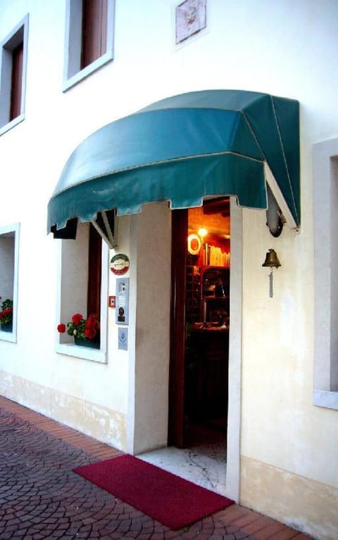 Property building, Facade/entrance