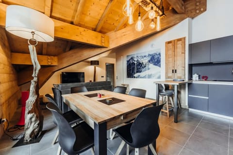 Apartment with view of the village and the mountains - Les houches Apartamento in Les Houches