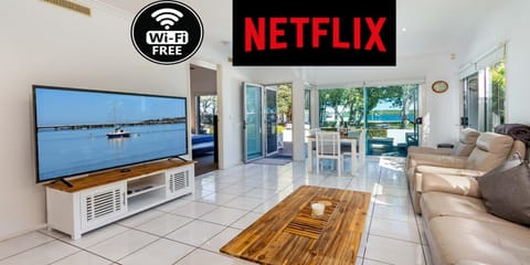 Patio, TV and multimedia, Living room, Sea view