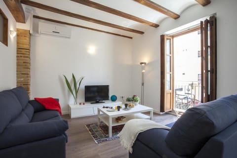 Day, Living room