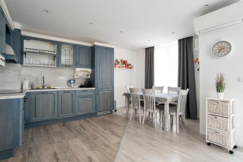 Sunny & Stylish Brand new 2bdr Apartment + Parking Apartment in Sofia