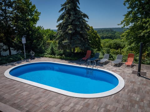 Day, Natural landscape, Balcony/Terrace, Pool view, Swimming pool