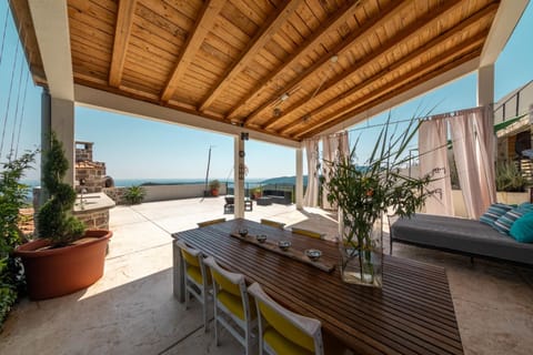 Patio, Balcony/Terrace, Dining area, Sea view