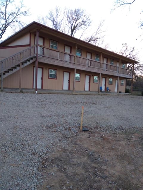 Anglers Hideaway Cabins Extended Stay Motel in Lake Texoma