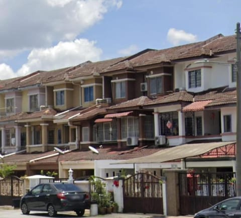 HOMESTAY DAMAI PERDANA Casa in Kuala Lumpur City