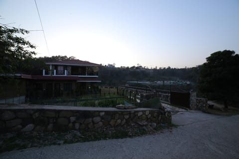 Ghughuti Baasa Home Stay, Dehradun House in Dehradun