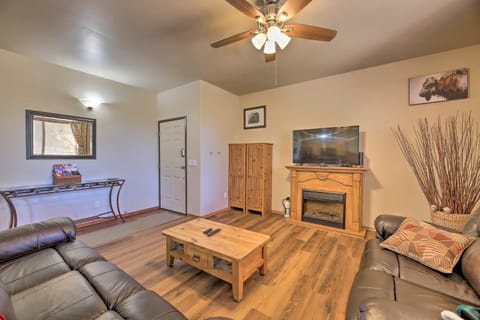 Show Low Condo with Grill, Near Lake and Trails! Apartment in Show Low