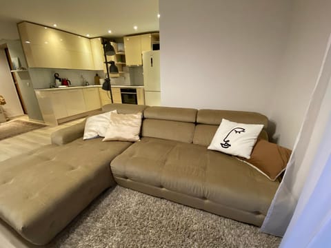 Sunny apartment, 5min to the sea. Parking. Self check in. Apartment in Palanga