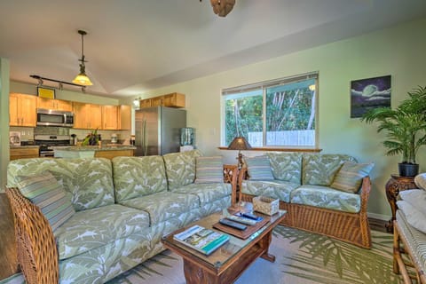 Big Island Paradise Hawaiian Retreat with Patio! House in Mountain View