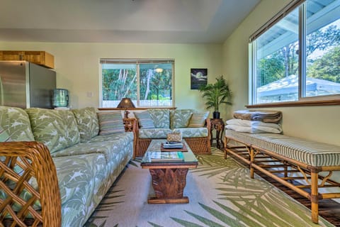 Big Island Paradise Hawaiian Retreat with Patio! Haus in Mountain View
