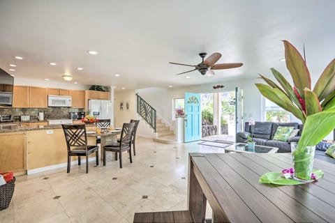 Elegant Oceanfront Villa with Lanai and Bar! Maison in Makaha