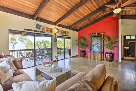 30-Day Stay at Kailua-Kona House with Hot Tub! Haus in Kalaoa