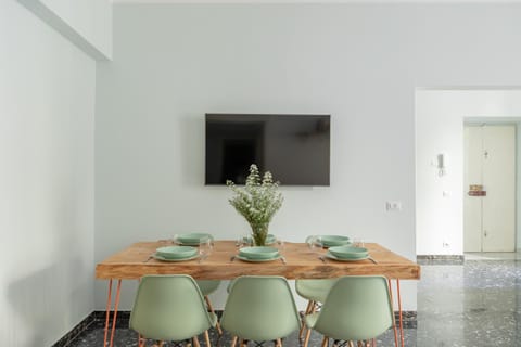 Communal lounge/ TV room, Dining area