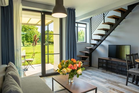 Living room, Dining area