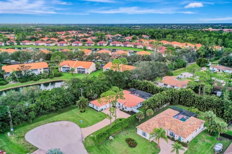 Pool Paradise House in Collier County