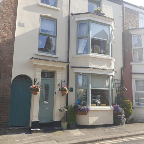The Holly & Ivy Bed and Breakfast in Bridlington