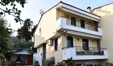 Property building, View (from property/room), Balcony/Terrace