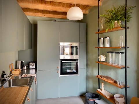 Kitchen or kitchenette, Kitchen or kitchenette, Breakfast