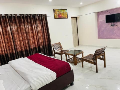 OYO Zora Luxury Rooms Hotel in Visakhapatnam
