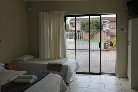 Framesby Guesthouse Bed and Breakfast in Port Elizabeth