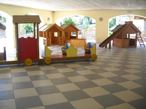 Patio, Children play ground