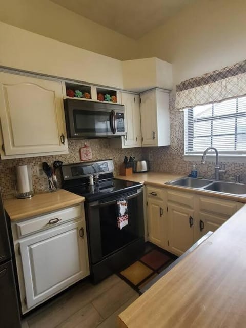 Cozy Indy Home House in Indianapolis