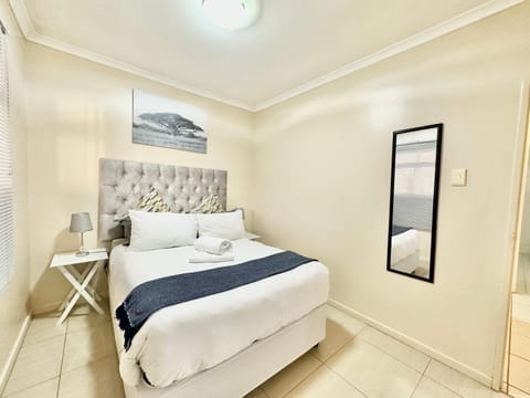 Modern 2 Bed In The Heart Of Umhlanga Ridge Apartamento in Umhlanga