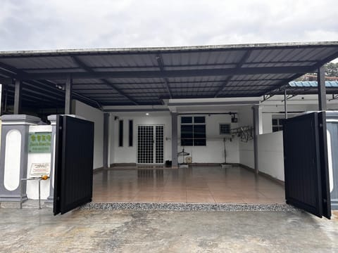 Jiaxin Homestay - Puteri Wangsa 家馨民宿 House in Johor Bahru