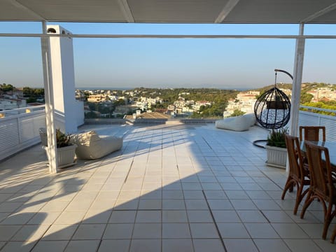 Balcony/Terrace, City view, Street view