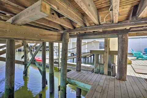 Atlantic City Getaway with Boat Dock, Fire Pit! House in Atlantic City