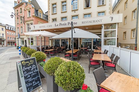 Hôtel Le Petit Poète Hotel in Trier-Saarburg