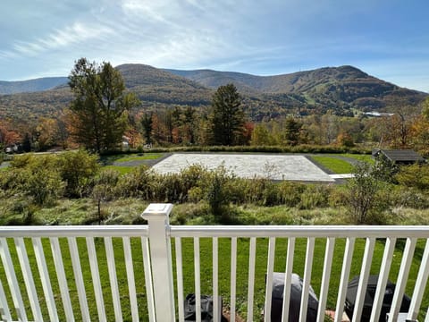 Balcony/Terrace, Balcony/Terrace, Mountain view