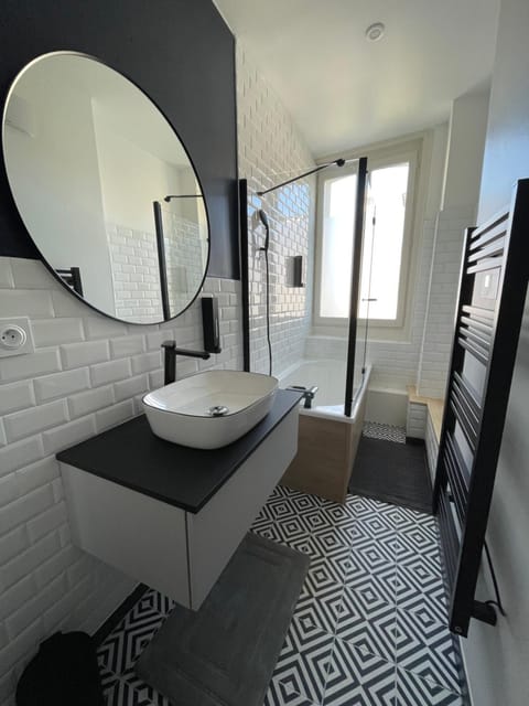 L'Appartement Bleu - Logement cosy - Cœur de ville Apartment in Hauts-de-France