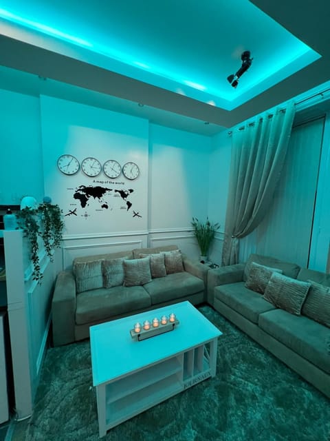 Communal lounge/ TV room, Living room