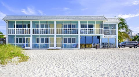 Resort Sixty-Six Resort in Holmes Beach