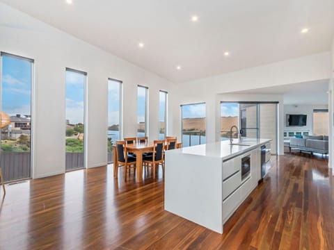 River Reveal House in Warrnambool