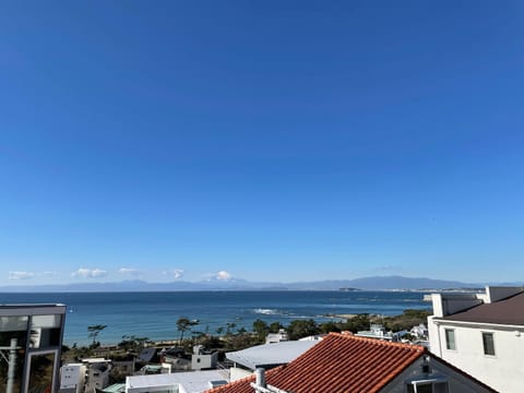 Hayama Ocean View Villa -葉山 海を見渡す家- House in Yokosuka