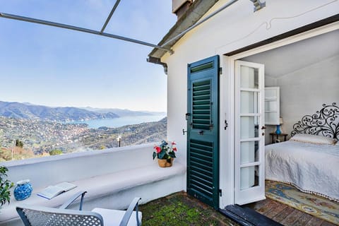 Balcony/Terrace, Mountain view, Sea view