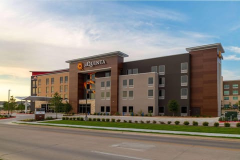 Hawthorn Extended Stay by Wyndham Pflugerville Hotel in Pflugerville