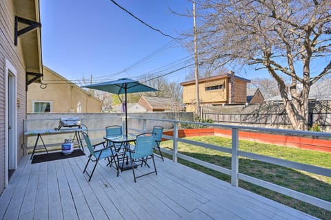 Pet-Friendly Sacramento Home about 5 to Downtown! Casa in Tahoe Park