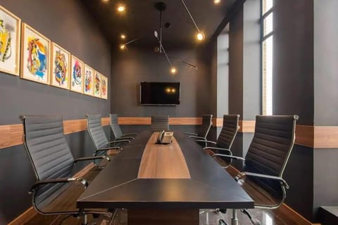 Meeting/conference room