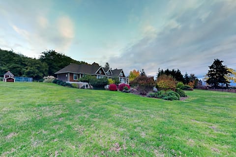 Whidbey Wonder House in Whidbey Island