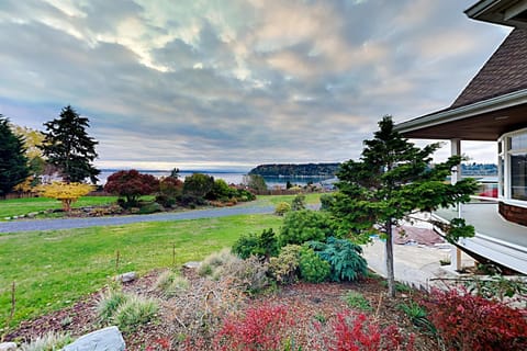 Whidbey Wonder House in Whidbey Island